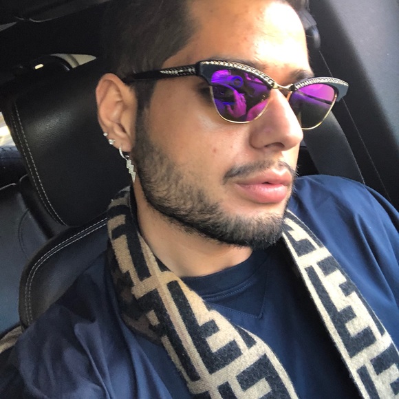 Meet your Posher, Sheraz - Picture 2 of 13